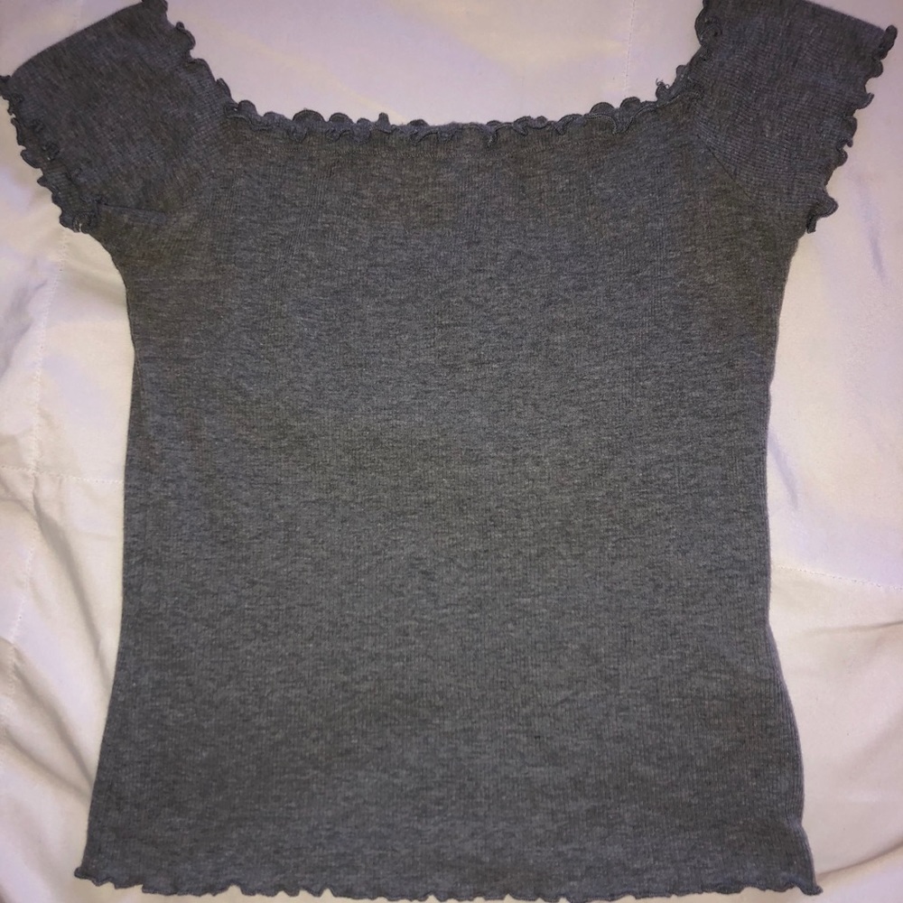 Hollister lettuce trim off the shoulder top